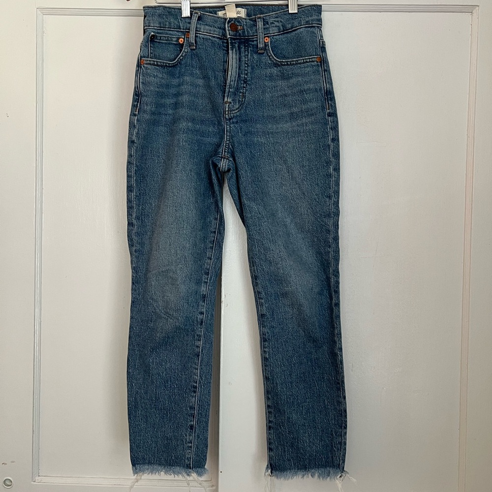 Madewell The Perfect Vintage Jean in medium blue wash with raw hem size 26P